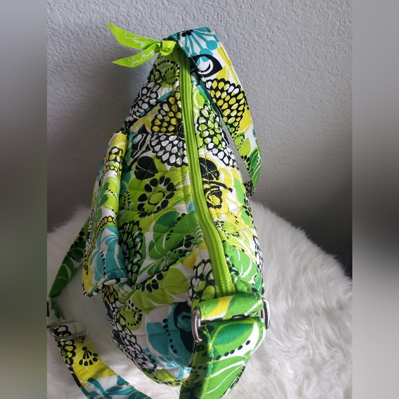 Vera Bradley Crossbody Saddle Bag
Limes Up Green/Yellow w/matching Wallet 💚 - Picture 5 of 12